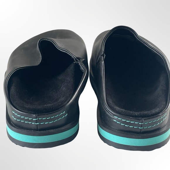 HAUS Black Slip-On Clogs with Teal Accent in Women's size 8.5 - Picture 4 of 7